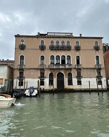 Apartment Ponte Di Rialto E Canal Grande-palazzo Benzon