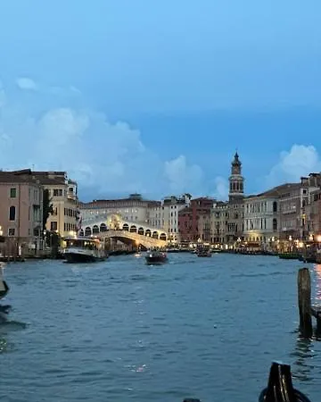 Apartment Ponte Di Rialto E Canal Grande-palazzo Benzon *