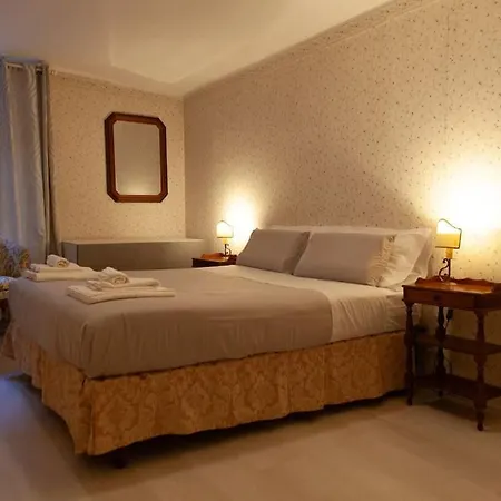 Apartment Ponte Di Rialto E Canal Grande-palazzo Benzon Venice