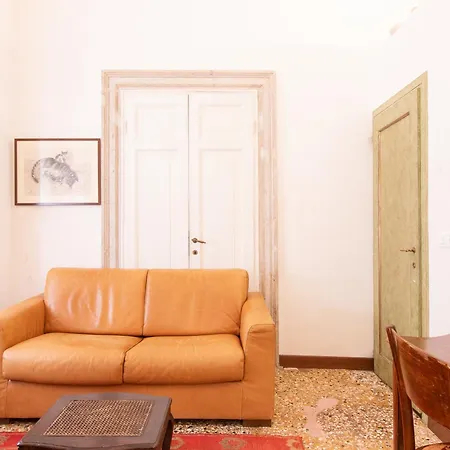 Palazzetto Pisani Grand Canal Guest house