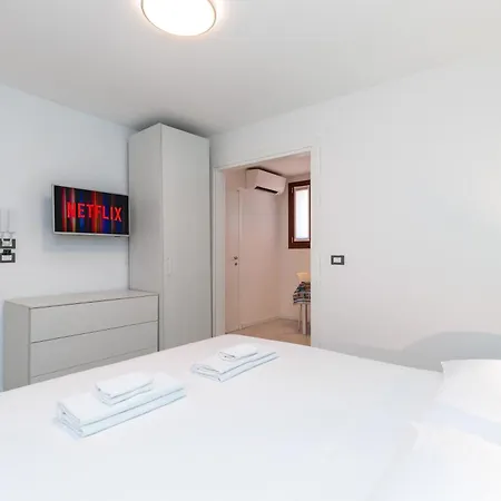 Apartment Accogliente Monolocale Veneziano1 Aria Condizionata, Vicino A Campus E Stazione