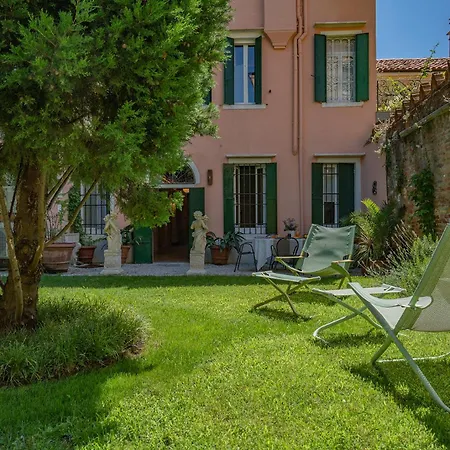 Casa Della Sensa 1 Garden & Canal View