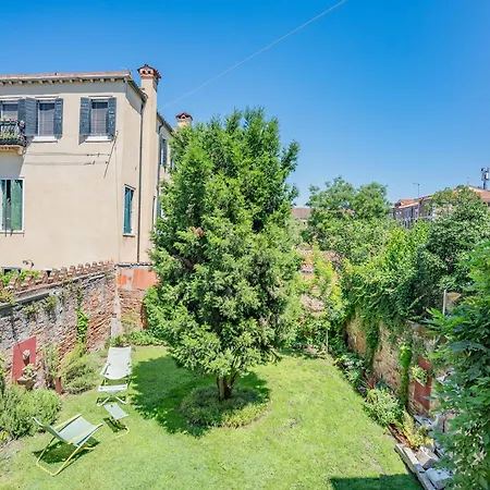 Casa Della Sensa 1 Garden & Canal View Venice