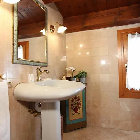 Frari Prestige Canal View Apartment Venice