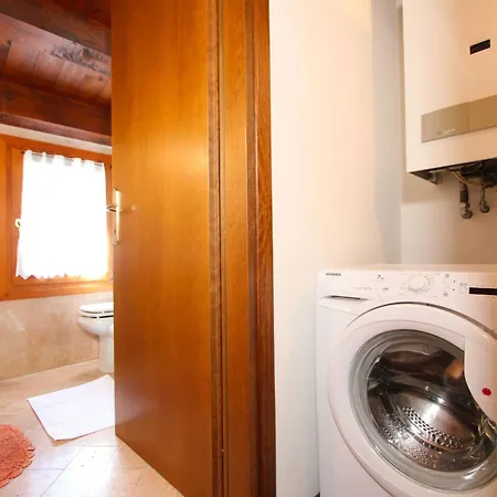 Frari Prestige Canal View Apartment *