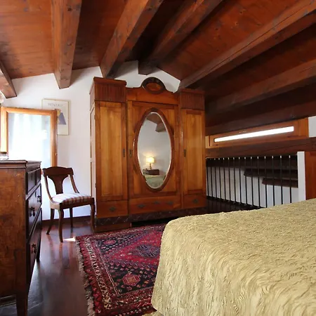 Frari Prestige Canal View Apartment