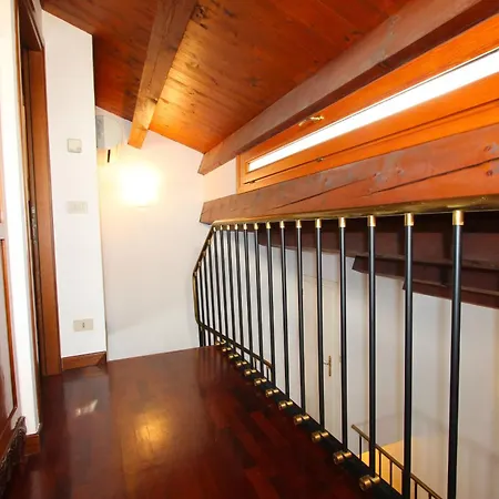 Frari Prestige Canal View Apartment Venice