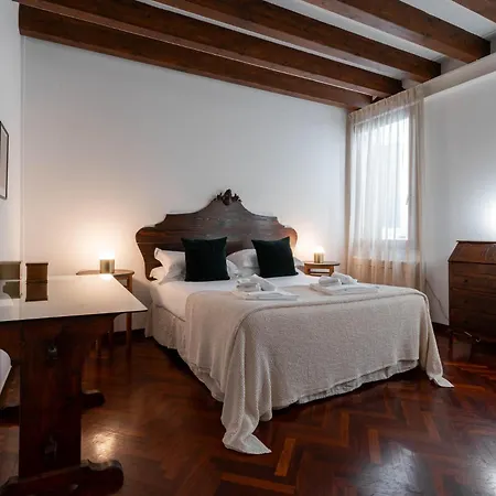 Klimt House Apartment Venice