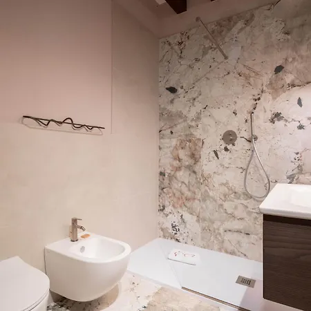 Klimt House Apartment