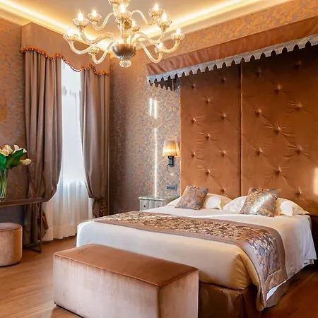 Canaletto Hotel