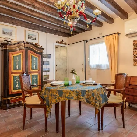 Zero Stairs + Canal View Apartamento Veneza