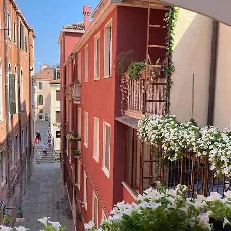 Hinc Domus - Historical Center Guest house Venice