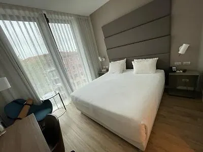 إن إتش فينيتسيا ريو نوفو فندق 4*