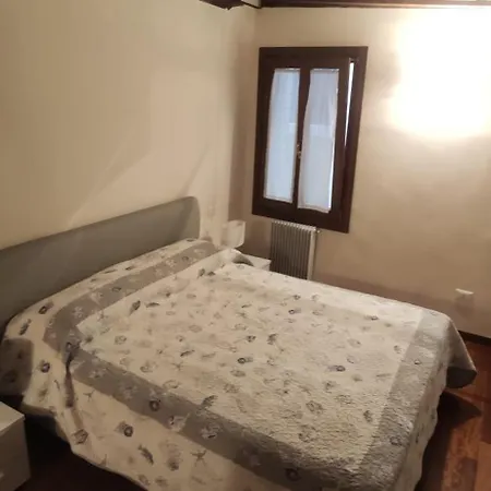Ca' Botteri Apartment