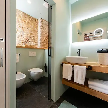 Ivy, Canal View Apartamento Venecia