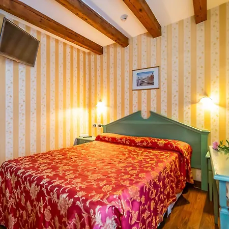Tintoretto Hotel 3*