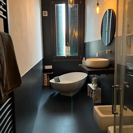 Biennale Do Pozzi Family Apartment Venice