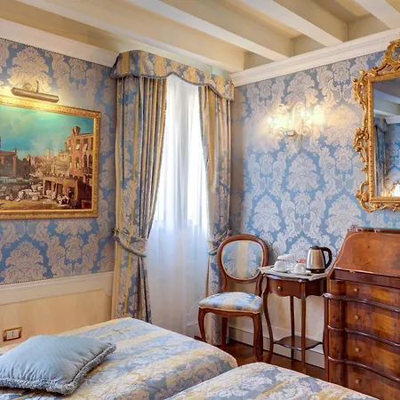 Canal Grande Hotel Benátky