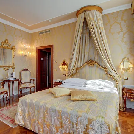 Canal Grande Hotel Benátky