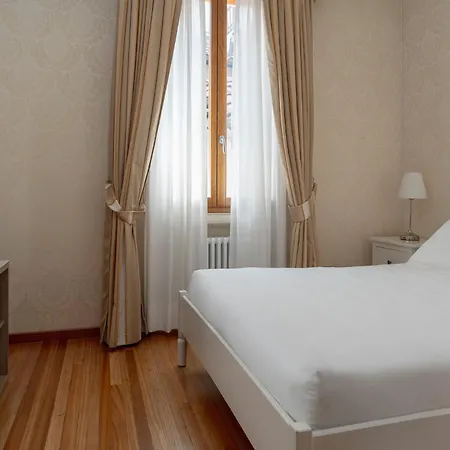 Hotel Montecarlo 3*