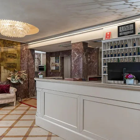 Hotel Montecarlo