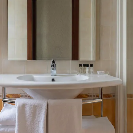 Hotel Montecarlo 3*