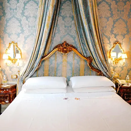 Canal Grande Hotel Benátky