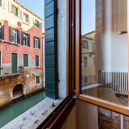 Apartment Castello 6386 Canal View Venice