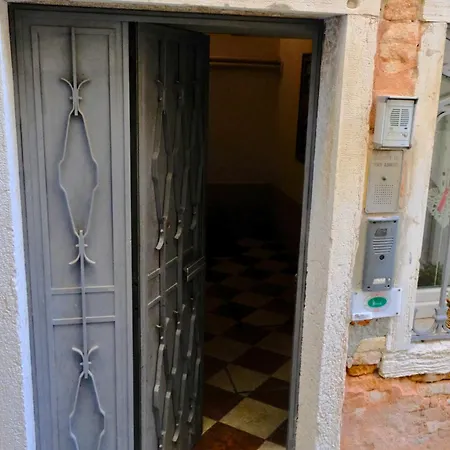Hotel H O T E L S A N G A L L O L Venice