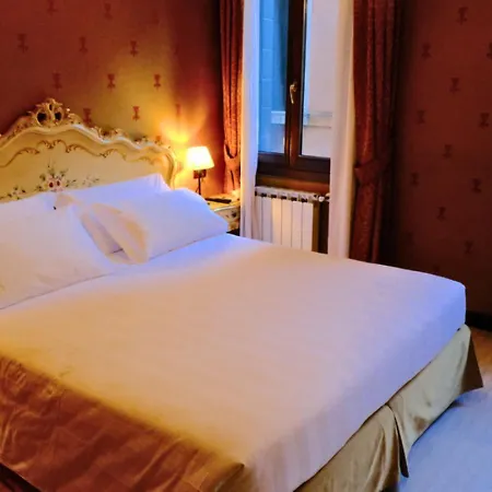 Hotel H O T E L S A N G A L L O L Venice