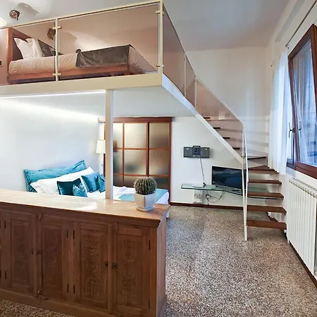 Casa Bruver Biennale Венеция