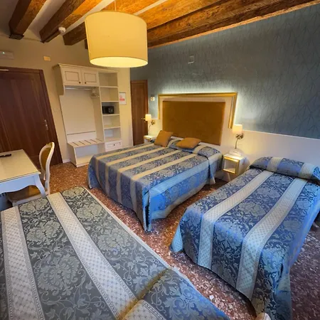 Hotel Tivoli 2*