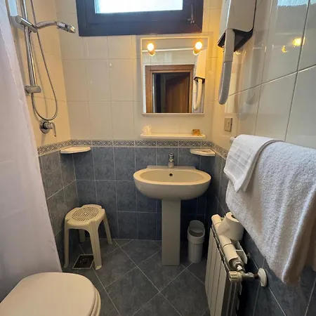 Hotel Tivoli 2*