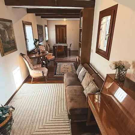 Attic Terrace San Square View Apartment *