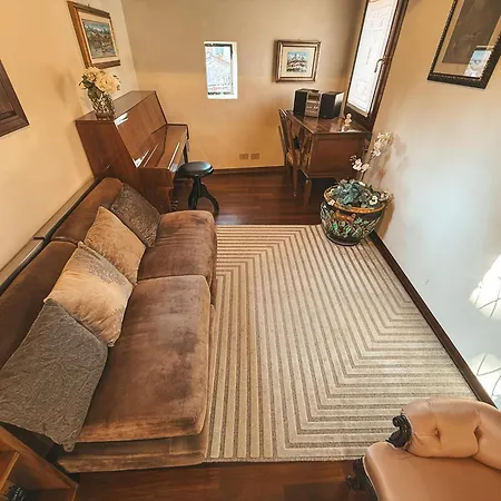 Attic Terrace San Square View Apartment *