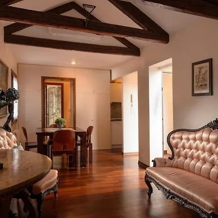 Attic Terrace San Square View Apartment *