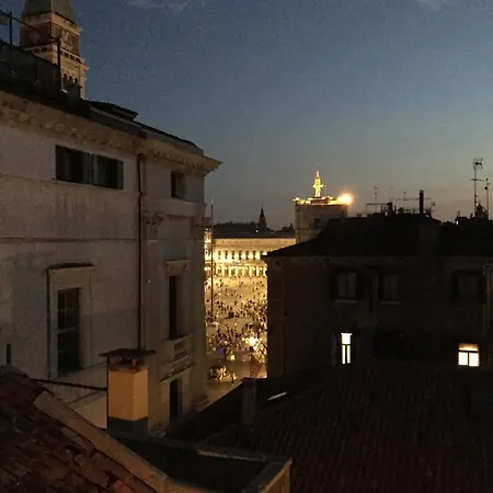 Attic Terrace San Square View * Venise