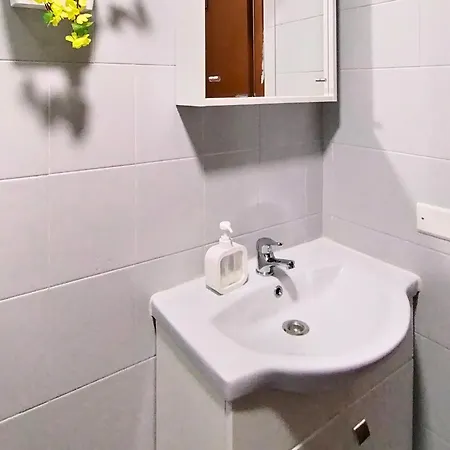 Pavarotti Bed & Breakfast *