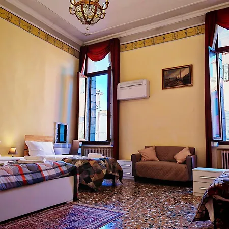 Tourist House *