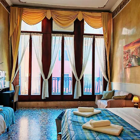 Tourist House 게스트하우스 *