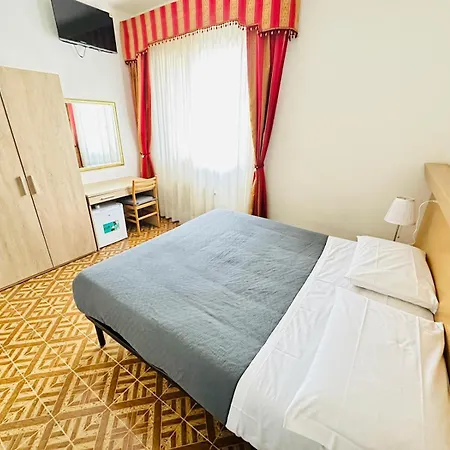 Tito 3* 메스트레