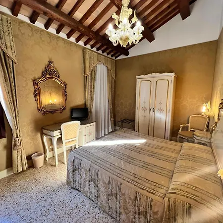 Hotell Ca' Dogaressa 3*
