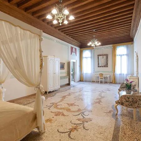 Luxury Pesaro Papafava * Venice