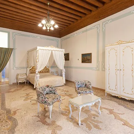 Luxury Pesaro Papafava Apartment