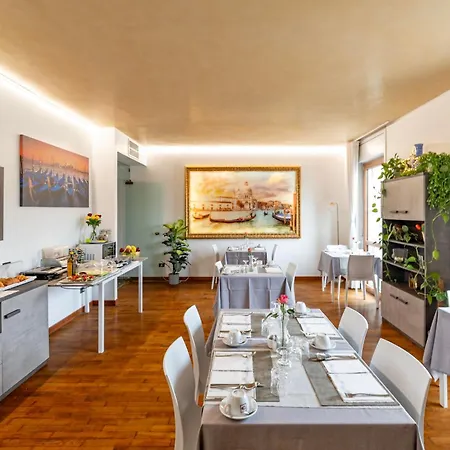 Venice Friends Bed & Breakfast Mestre