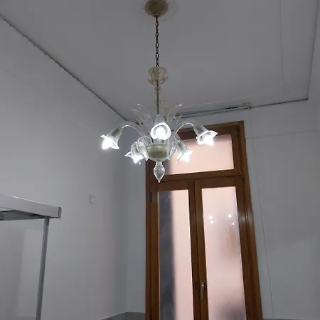 Tourist House 게스트하우스 *