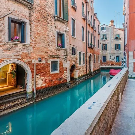 公寓 Canal View San Marco Rialto - Dogaressa Palace 1872 *