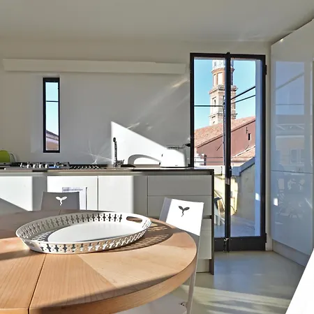 Apartment Homes & Holidays Venice