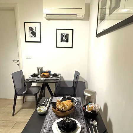 Fortuny Oda ve Kahvaltı