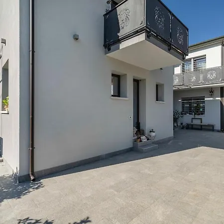 Stylish House Near With Parking Holiday home Venice
